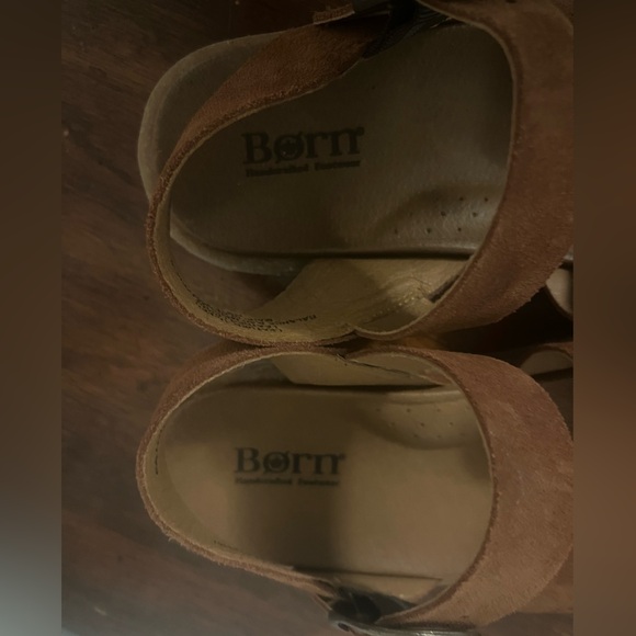 Born Carla women's leather criss-cross front ankle strap sandal in a cognac SZ 8 - Picture 4 of 9